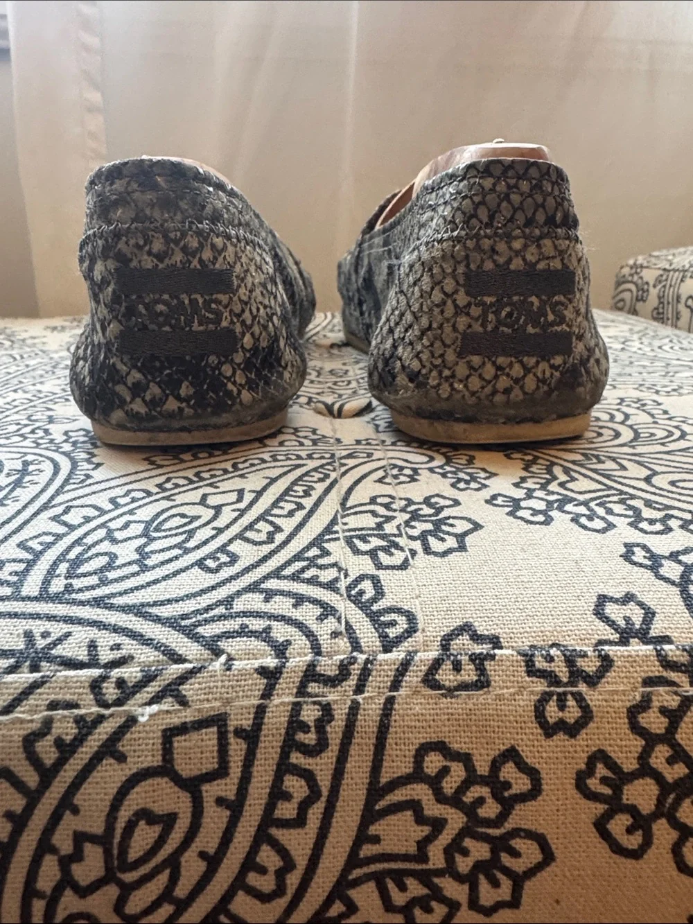 Vintage Toms Women’s Leather Espadrille Slip-Ons in Black and Cream Snake Print